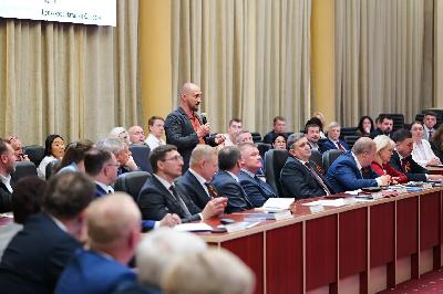 Заместитель министра Марат Алимбеков принял участие в совещании по развитию малого и среднего предпринимательства под председательством Губернатора Романа Бусаргина 