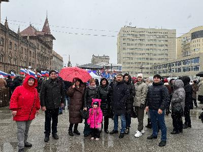 Коллектив регионального минсельхоза на торжественном митинге, посвещённом Дню народного единства