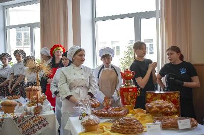 В Саратове прошел VII Международный научно-практический форум «День хлеба и соли»