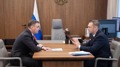 Вице-премьер Дмитрий Патрушев и губернатор Саратовской области Роман Бусаргин обсудили развитие агропромышленного комплекса и вопросы экологии региона