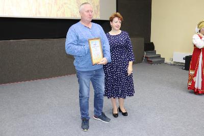 Начальник управления кадровой политики, правовой, организационной работы и делопроизводства с рабочим визитом посетила Петровский район