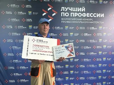Лучший механизатор Саратовской области живет в Татищевском районе