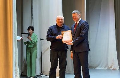 Василий Котов наградил передовиков агропромышленного комплекса районов Левобережья 